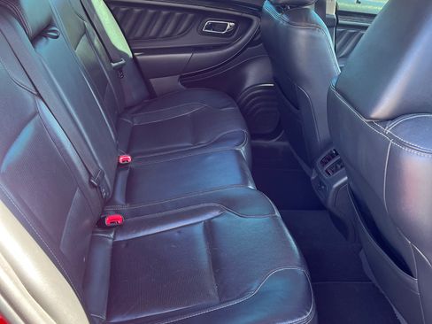 Used 2010 Ford Taurus Limited image 10