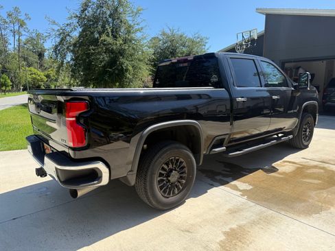 Used 2024 Chevrolet Silverado 2500 LTZ w/ LTZ Plus Package AWD/4WD image 8