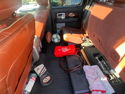 Used 2013 Ford F150 King Ranch w/ King Ranch Luxury Pkg image 8