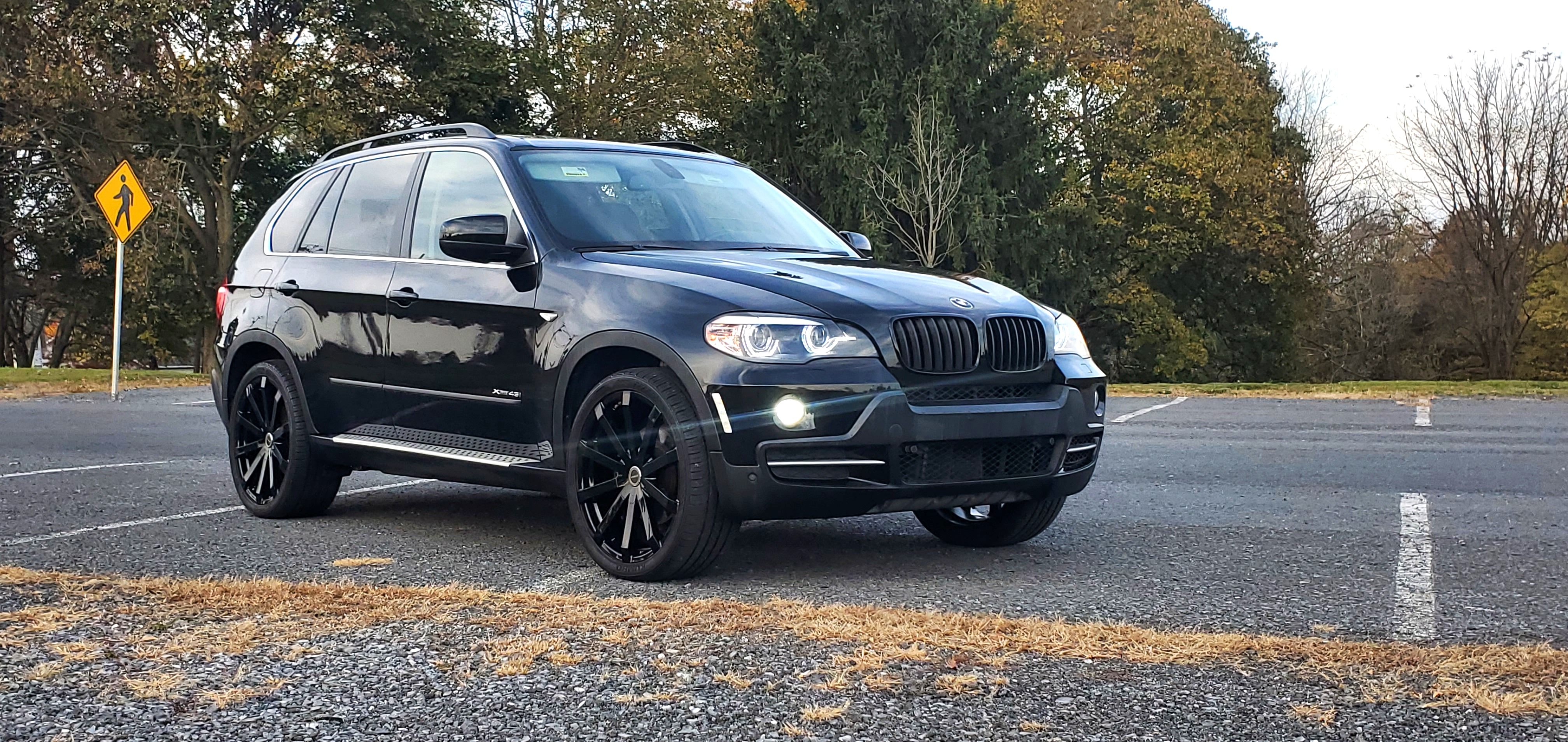 Used 2009 BMW X5 xDrive48i AWD/4WD image 1
