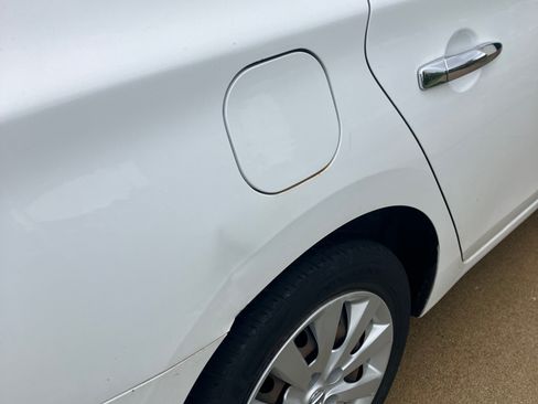 Used 2016 Nissan Sentra S image 4