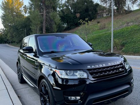 Used 2016 Land Rover Range Rover Sport SE image 1