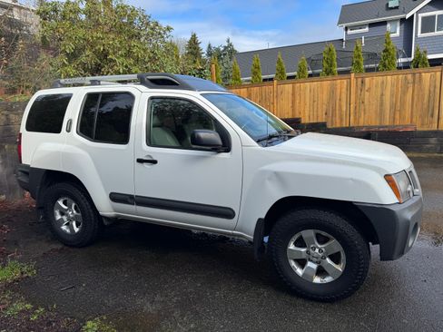 Used 2013 Nissan Xterra S image 6