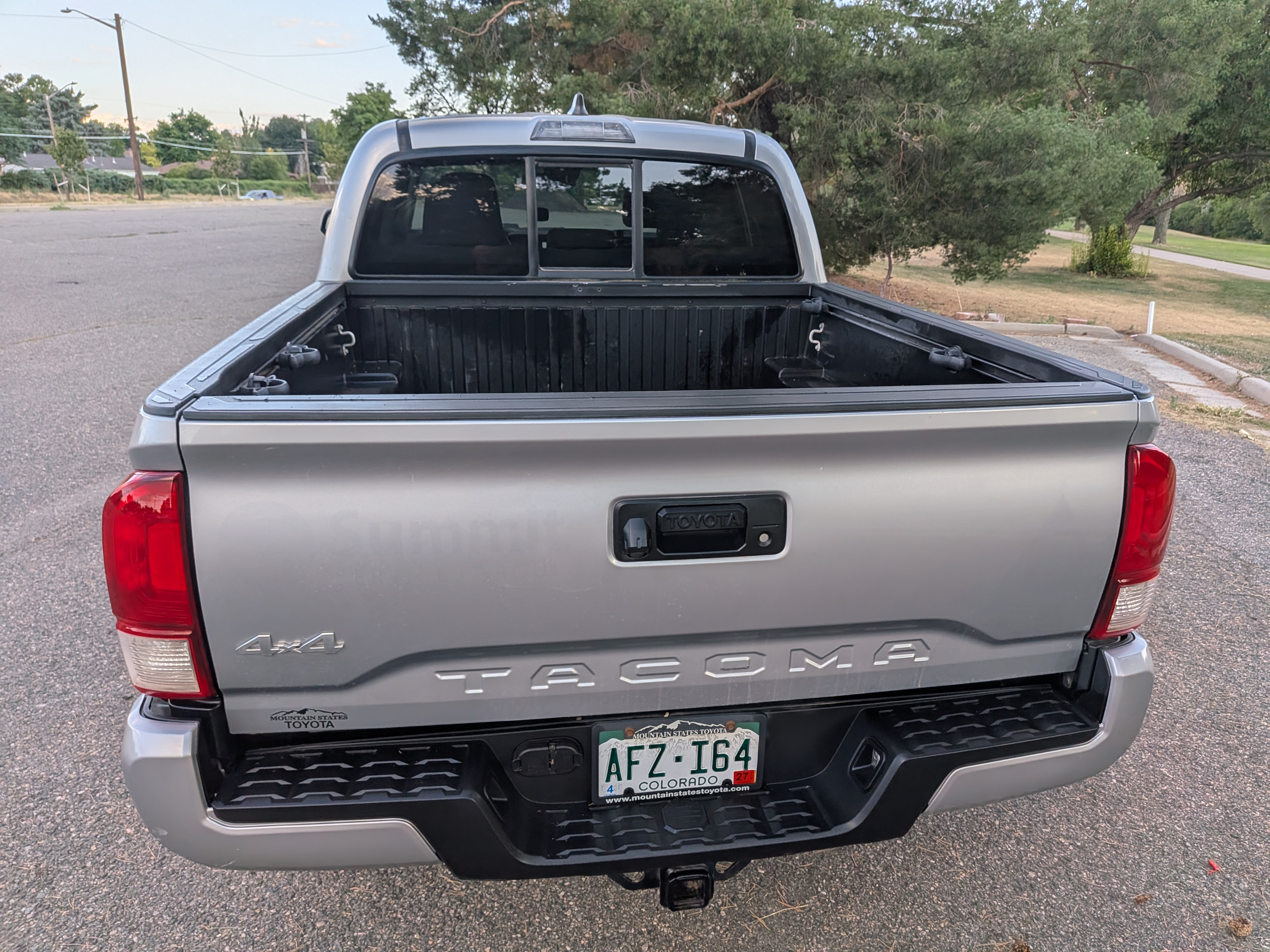 Used 2020 Toyota Tacoma SR AWD/4WD image 9