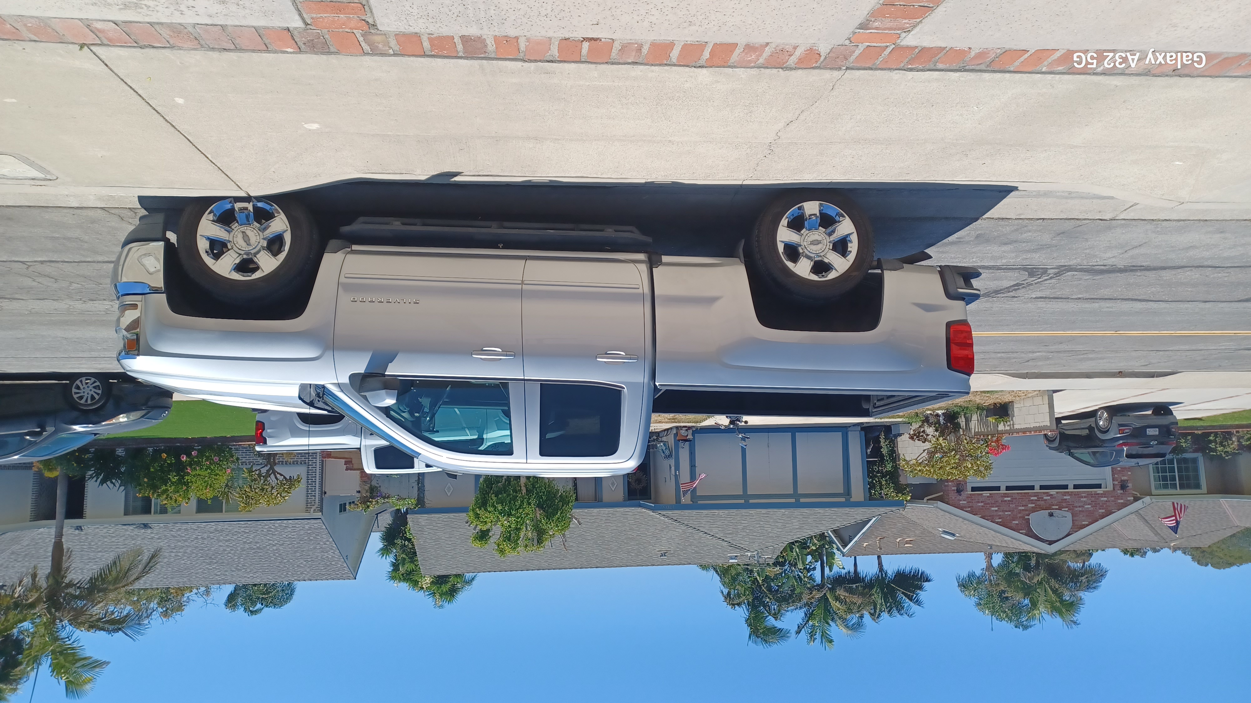 Used 2019 Chevrolet Silverado 1500 LT RWD image 2
