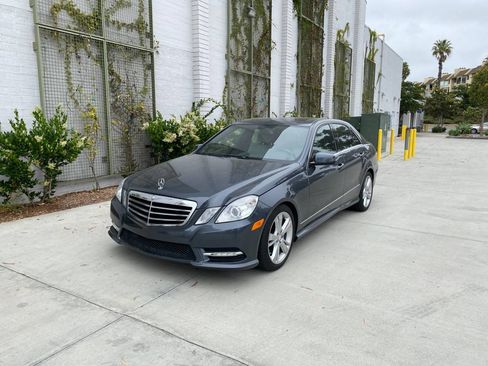 Used 2013 Mercedes-Benz E 350 Sedan image 4