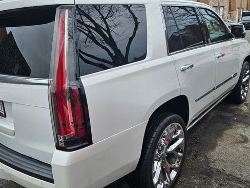 Used 2017 Cadillac Escalade Platinum image 5