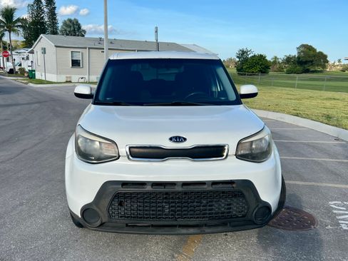 Used 2016 Kia Soul EV image 2