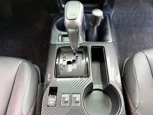 Used 2017 Toyota 4Runner TRD Off-Road Premium AWD/4WD image 16