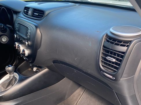 Used 2015 Kia Soul image 13