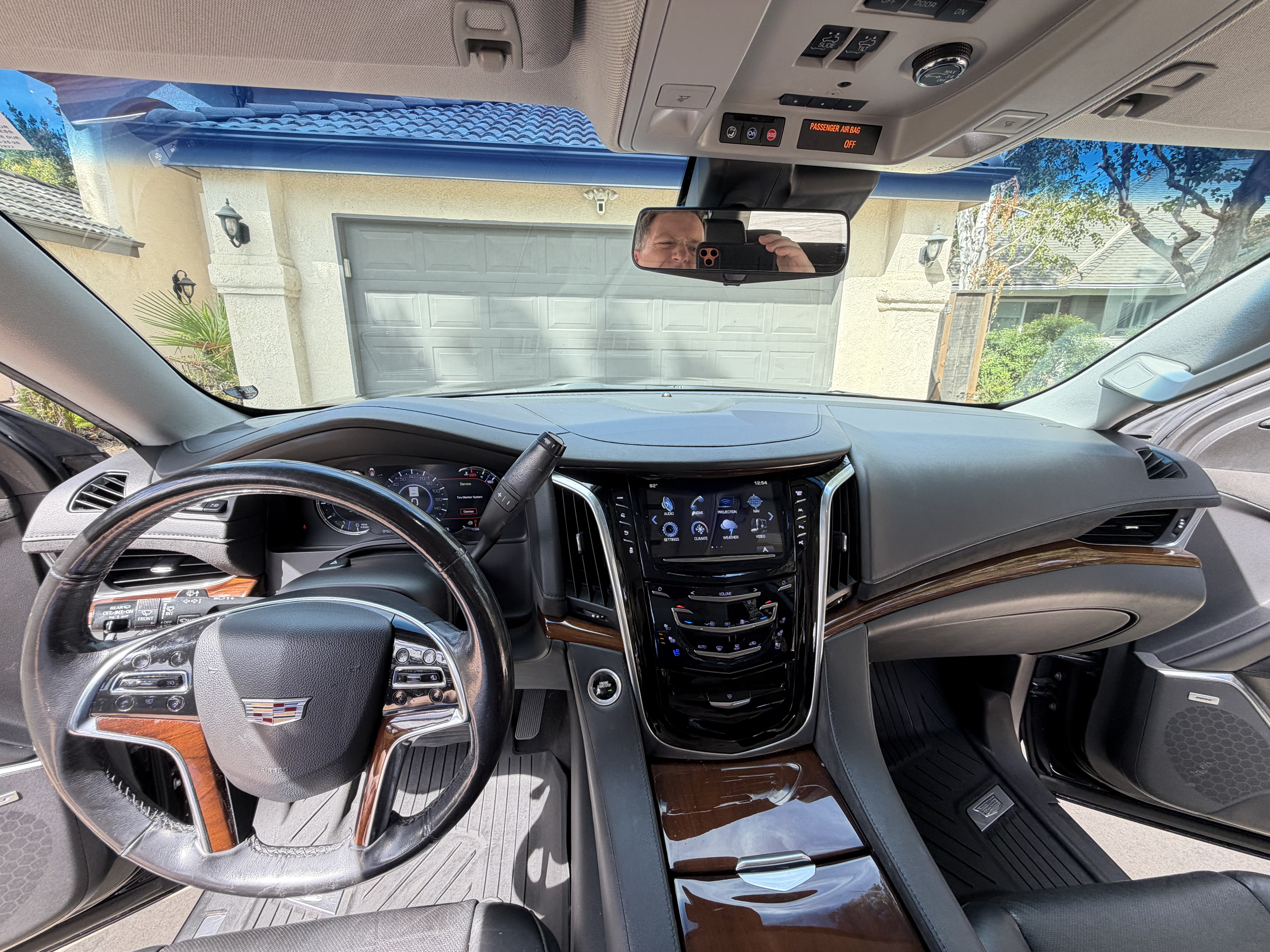 Used 2019 Cadillac Escalade ESV Premium Luxury AWD/4WD image 15