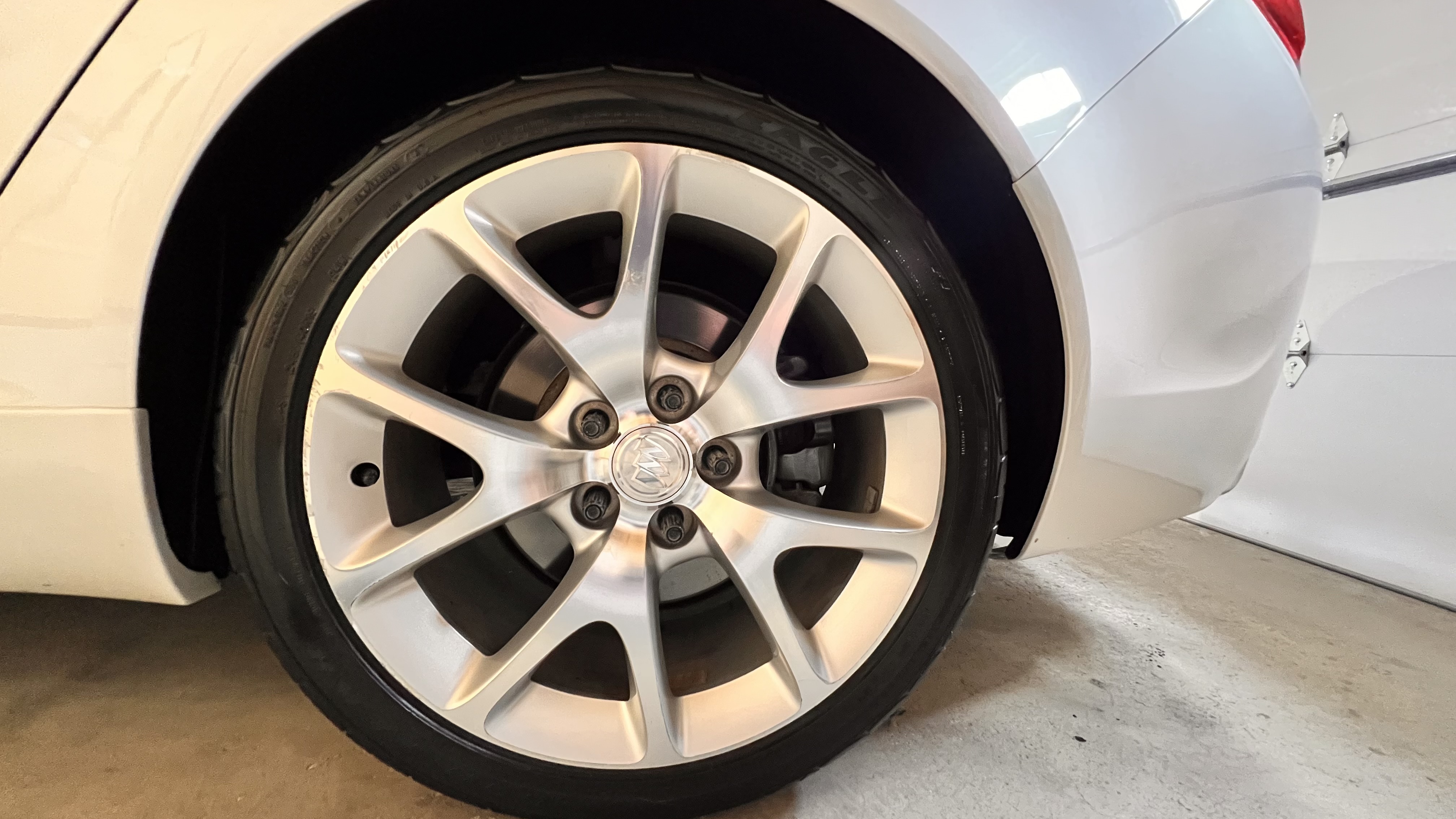 Used 2017 Buick Regal GS w/ Driver Confidence Package #2 AWD/4WD image 23