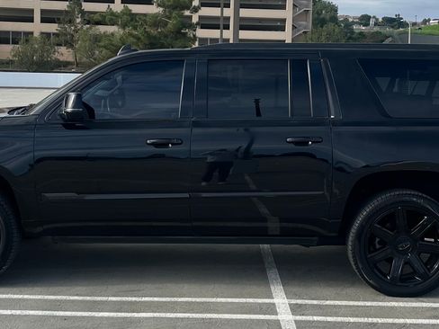 Used 2016 Cadillac Escalade ESV Luxury image 9