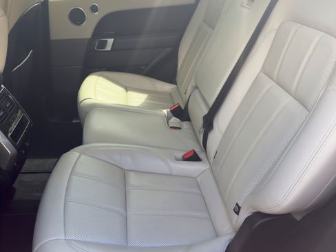 Used 2020 Land Rover Range Rover Sport HSE image 20