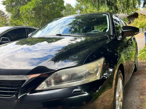 Used 2012 Lexus CT 200h Premium w/ Leather Pkg FWD image 2