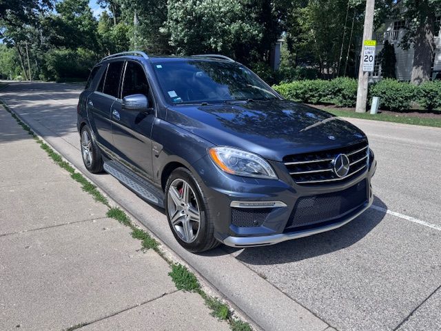 Used 2012 Mercedes-Benz ML 63 AMG 4MATIC image 2