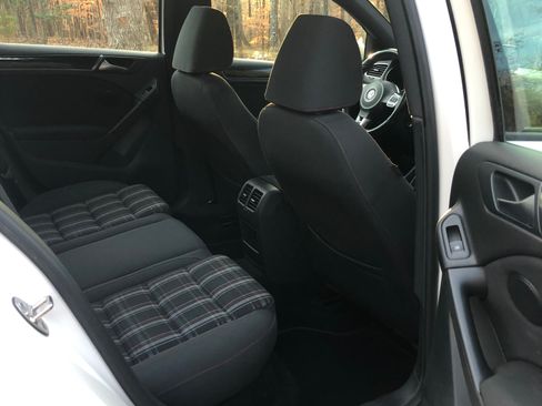 Used 2014 Volkswagen GTI Wolfsburg Edition image 10