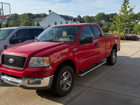 Used 2005 Ford F150 XLT AWD/4WD image 1