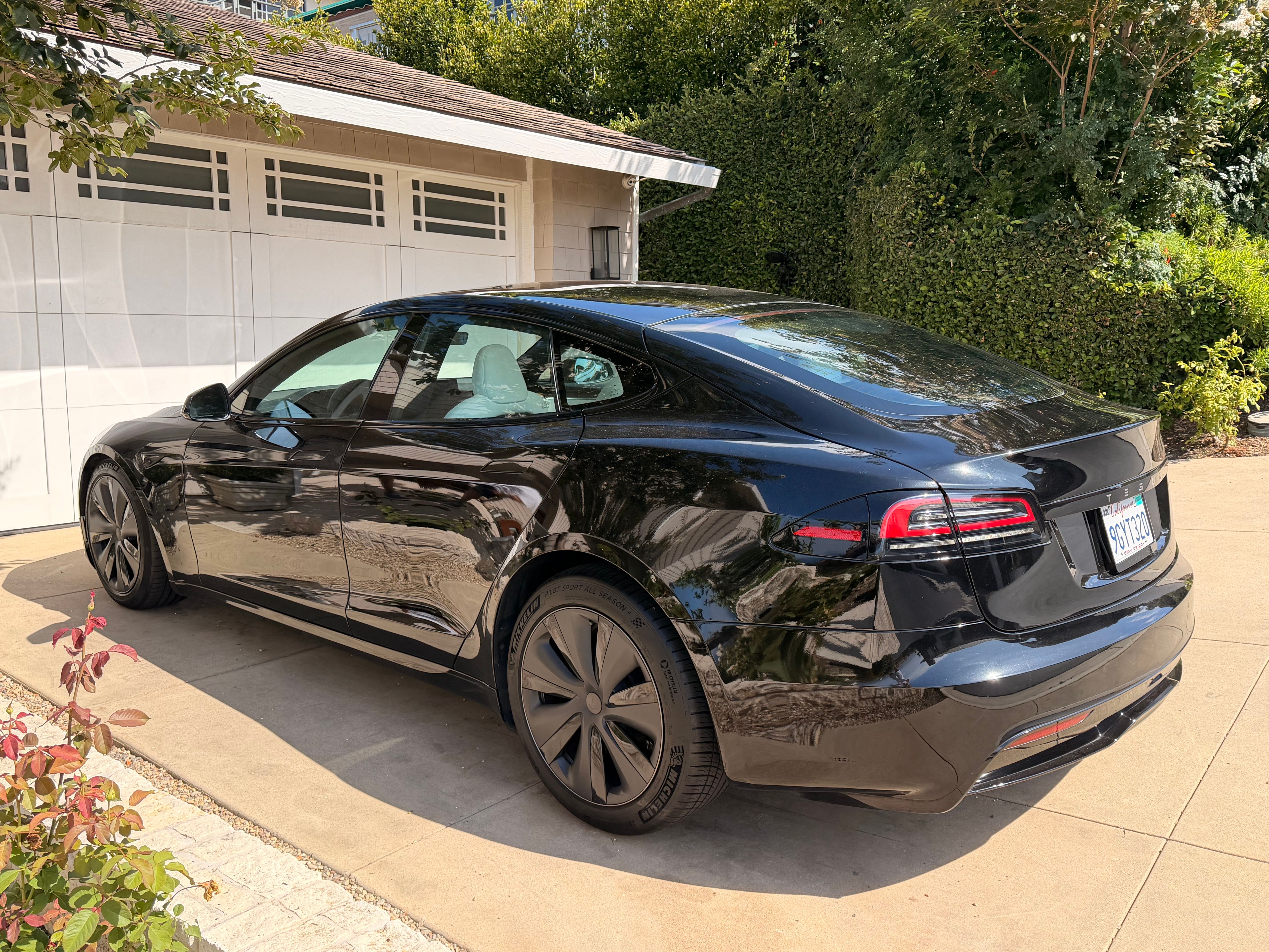Used 2023 Tesla Model S Standard Range AWD/4WD image 13