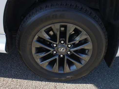 Used 2021 Lexus GX 460 Premium w/ Premium Package image 6