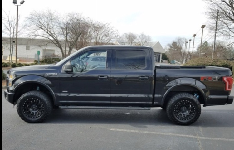 Used 2015 Ford F150 XLT w/ Equipment Group 302A Luxury AWD/4WD image 2
