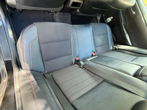Used 2016 Toyota Camry SE FWD image 4