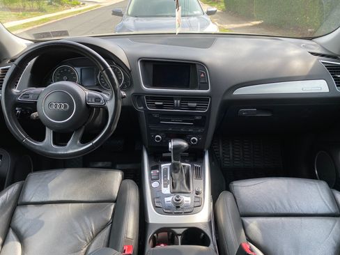 Used 2013 Audi Q5 2.0T Prestige w/ Sport Interior Pkg image 10