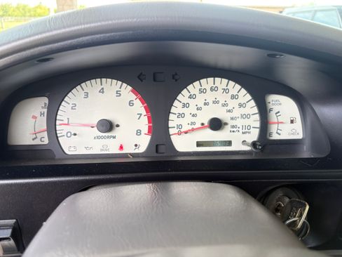 Used 2004 Toyota Tacoma PreRunner w/ SR5 Pkg RWD image 21