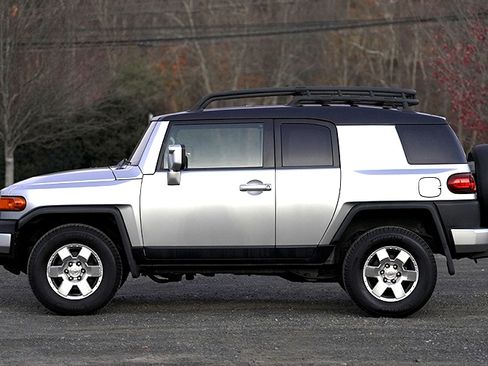 Used 2007 Toyota FJ Cruiser 4WD image 1