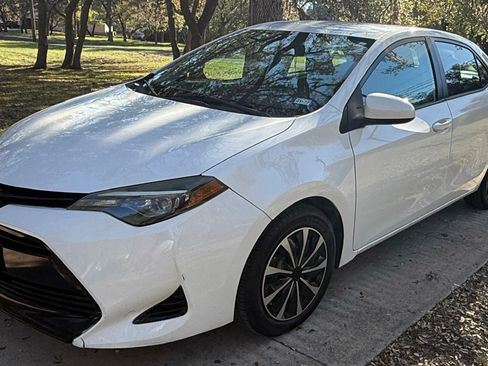 Used 2017 Toyota Corolla LE image 1