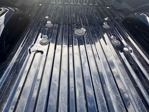 Used 2025 Ford F350 Lariat w/ FX4 Off-Road Package image 6