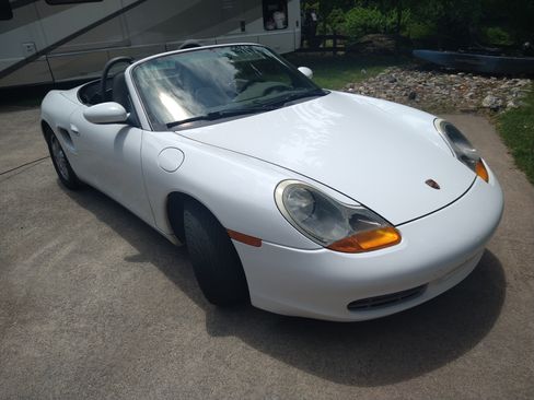 Used 1999 Porsche Boxster RWD image 10
