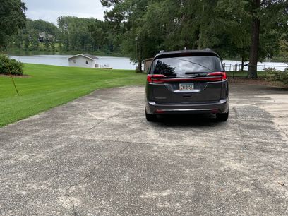 Used 2022 Chrysler Pacifica Touring-L