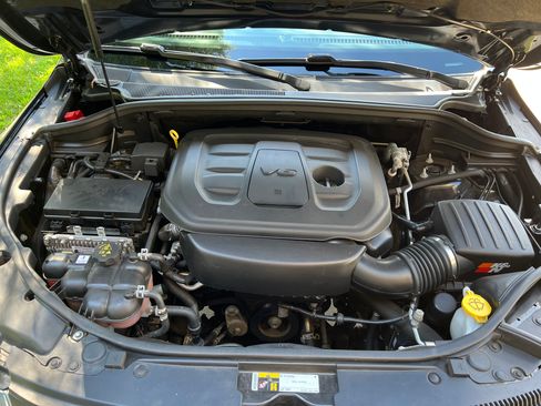 Used 2019 Jeep Grand Cherokee Limited image 12