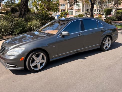 Used 2010 Mercedes-Benz S 400 image 8