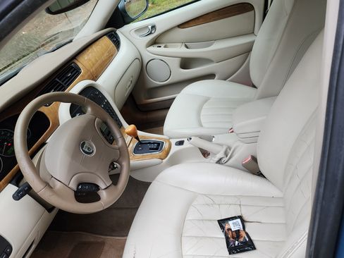 Used 2002 Jaguar X-TYPE 2.5 image 7