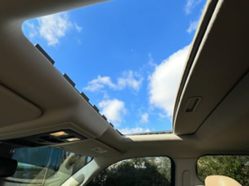 Used 2011 RAM 2500 Laramie w/ Protection Group image 16