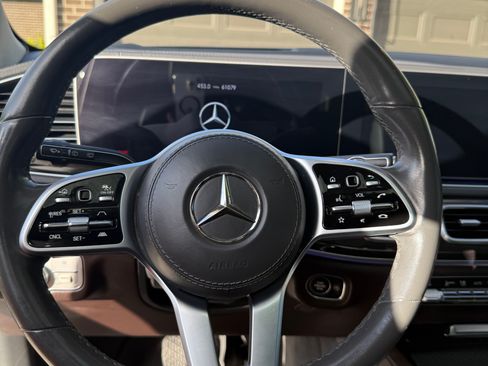 Used 2020 Mercedes-Benz GLS 450 4MATIC image 28