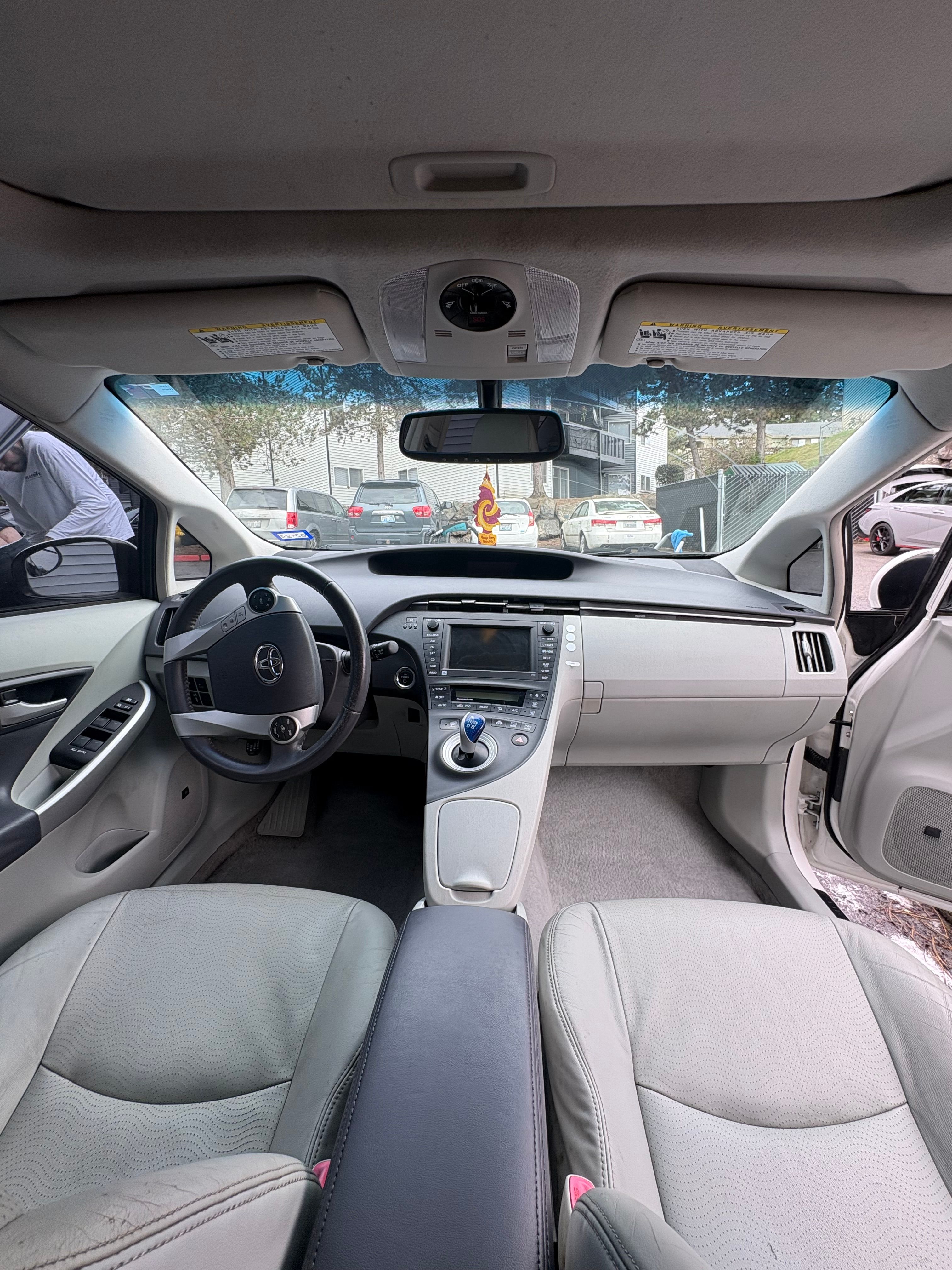 Used 2011 Toyota Prius Four w/ Solar Roof Pkg FWD image 5
