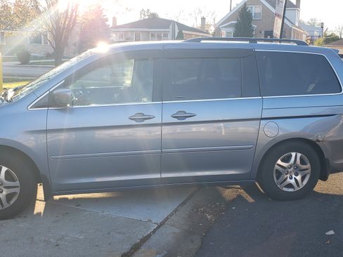 Used 2005 Honda Odyssey EX image 1
