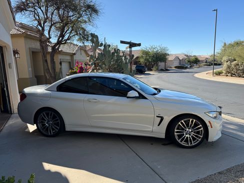 Used 2017 BMW 430i Convertible image 2