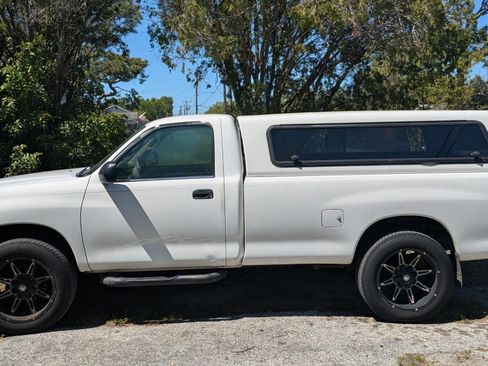 Used 2001 Toyota Tundra Long Bed image 2