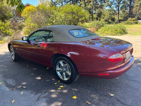 Used 1998 Jaguar XK8 Convertible RWD image 19