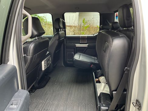 Used 2016 Ford F150 Lariat w/ Equipment Group 501A Mid image 11