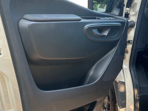 Used 2023 Mercedes-Benz Sprinter 2500 image 12