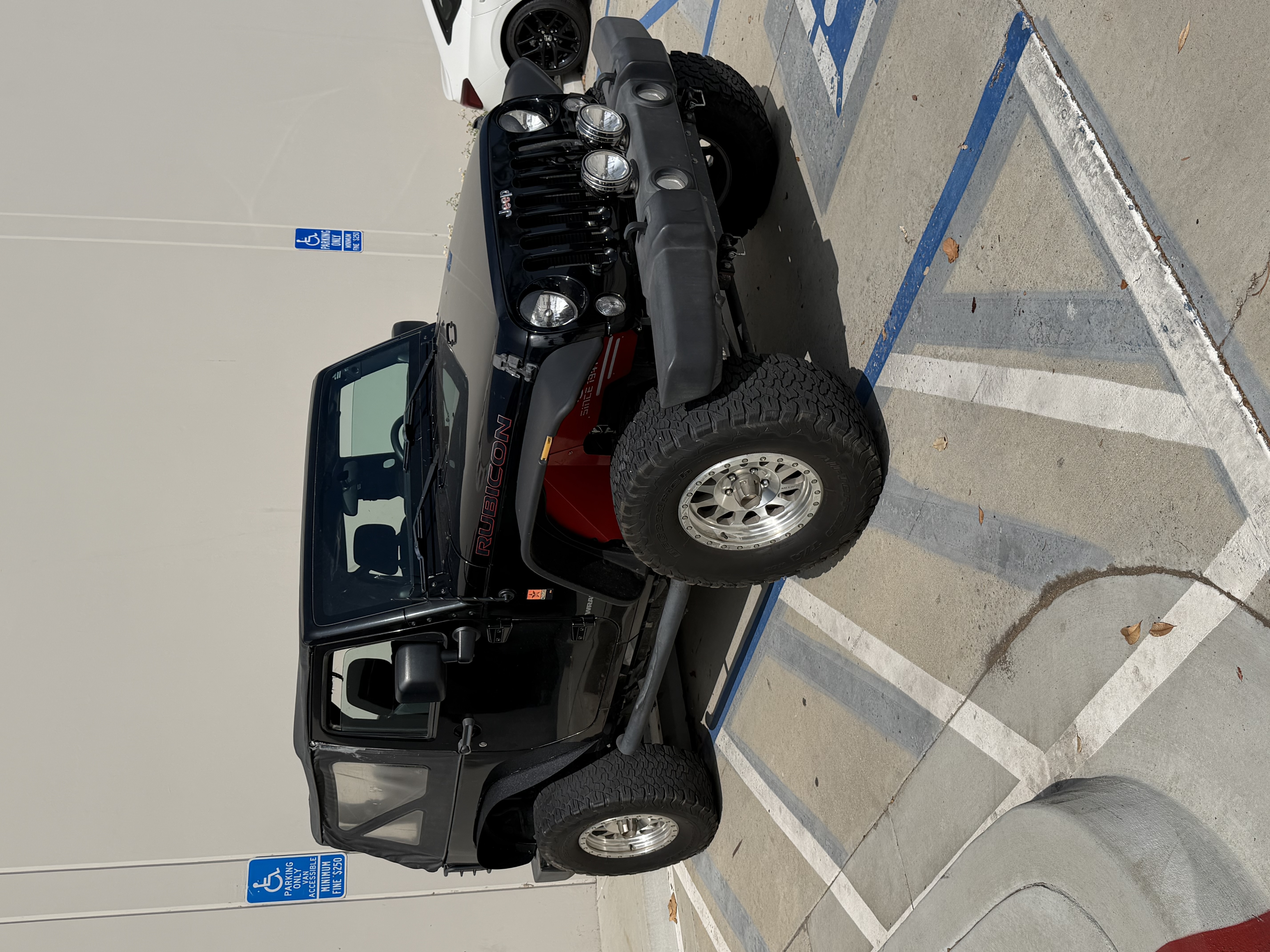 Used 2014 Jeep Wrangler Sport AWD/4WD image 8