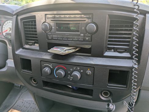 Used 2008 Dodge Ram 1500 Truck ST image 12