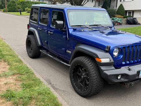 Used 2019 Jeep Wrangler Unlimited Sport AWD/4WD image 4