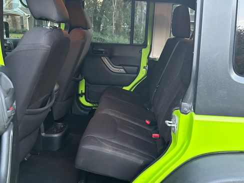 Used 2013 Jeep Wrangler Unlimited Sport image 9