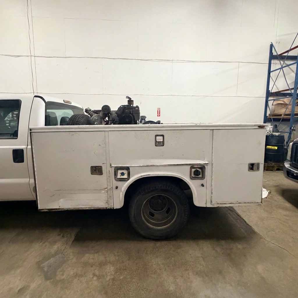 Used 2011 Ford F350 XL w/ Trailer Tow Pkg RWD image 9